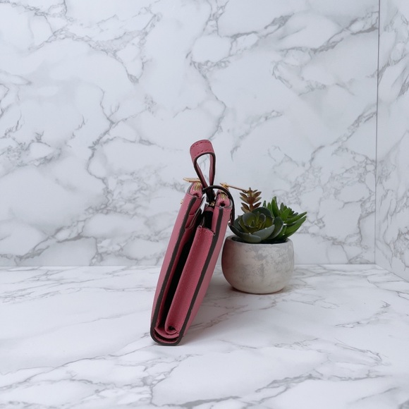 Michael Kors wallet - Picture 2 of 7